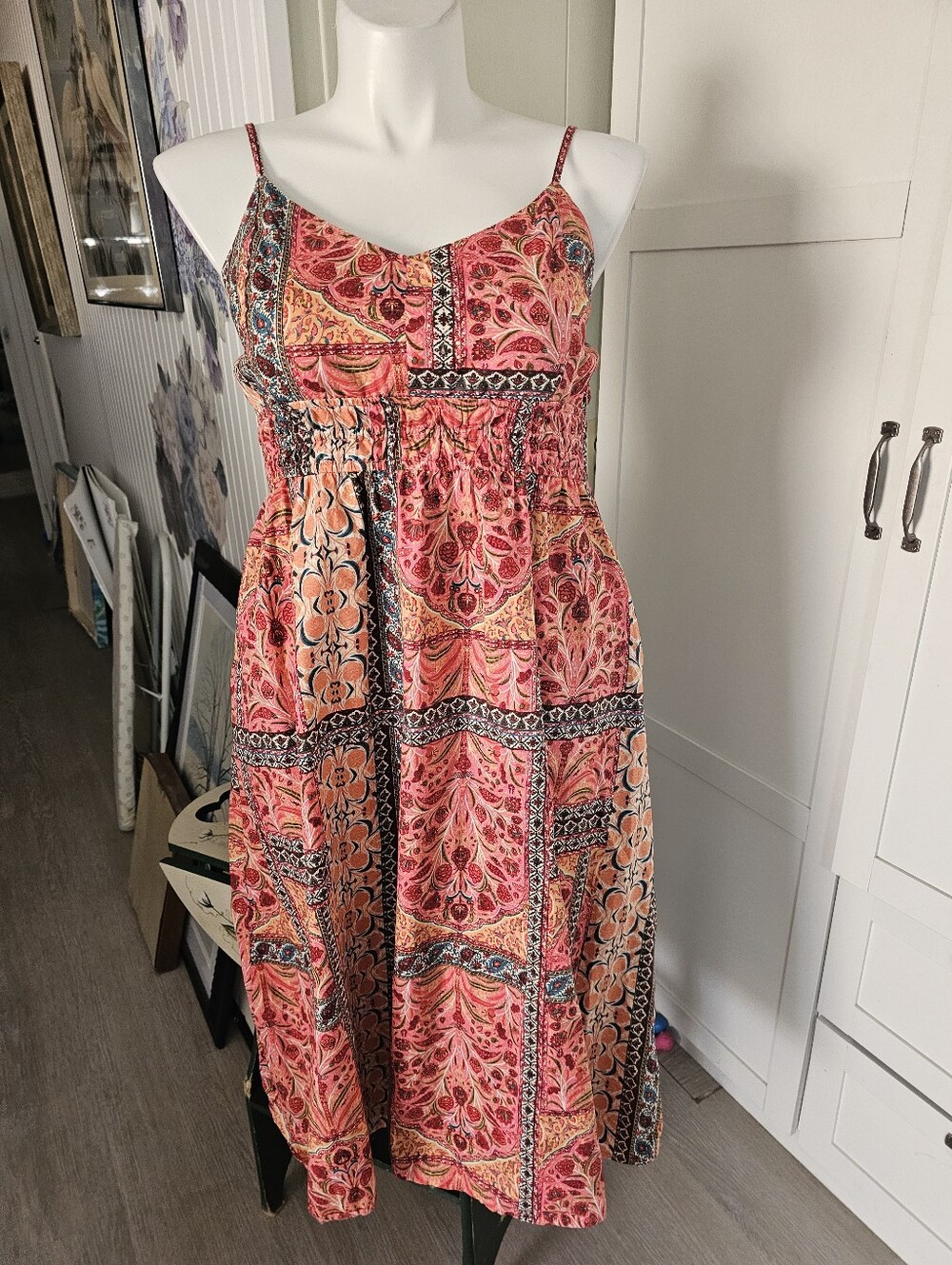 Old Navy Coral Paisley Patchwork Cami Midi Sundress V-Neck Smocked Large NWOT